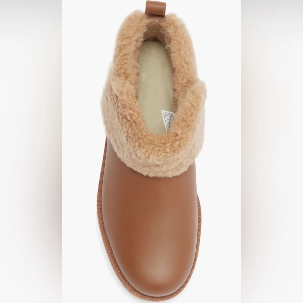 UGG®
Ultra Mini Alina
Curled
Genuine
Shearling
Platform Boot (Women) - Picture 5 of 6